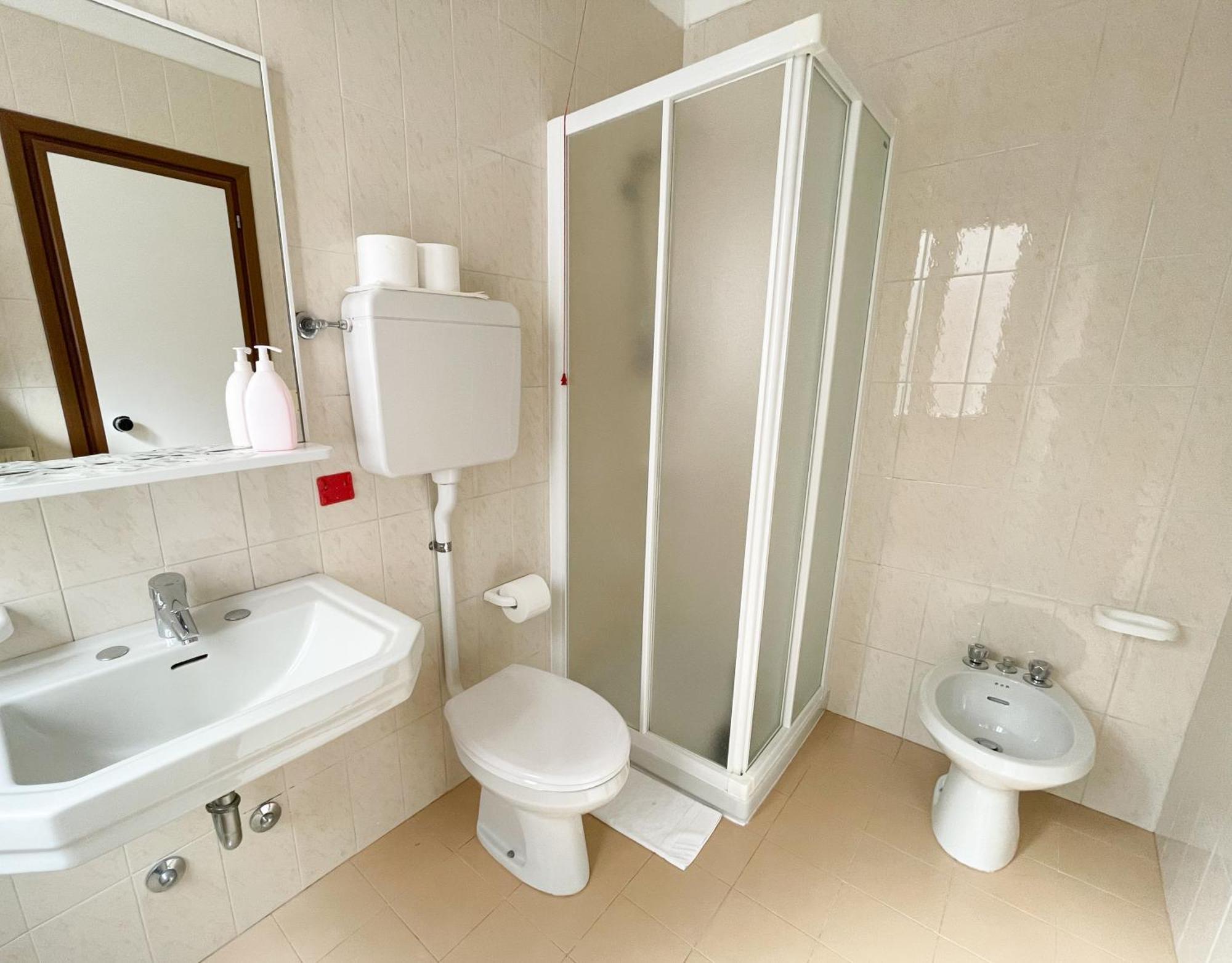 Hotel Modena Malcesine Kamer foto